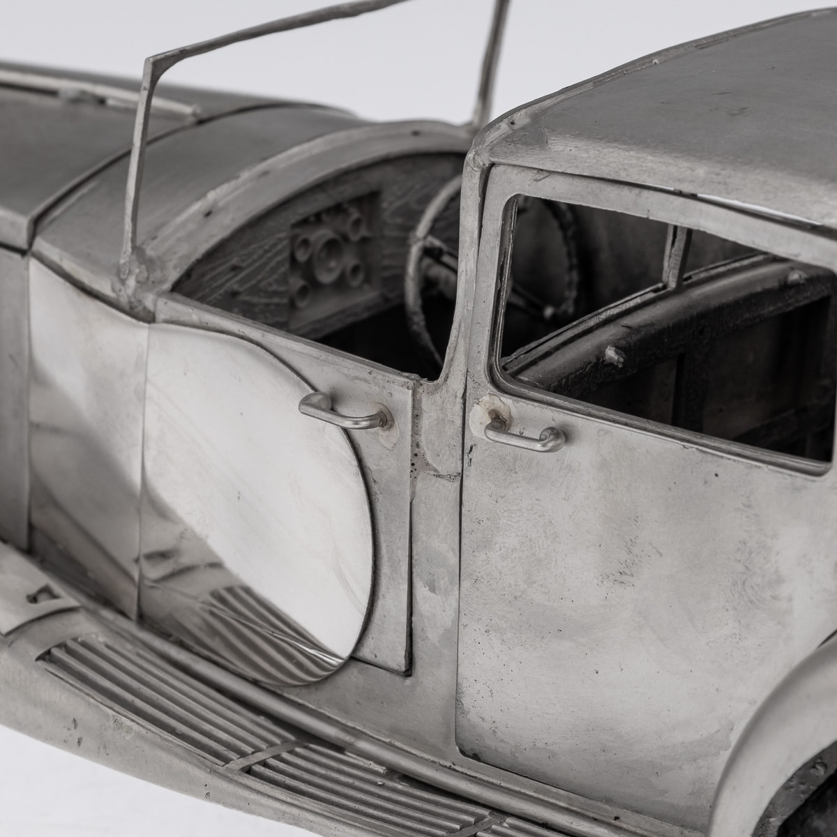 A SOLID SILVER BUGATTI ROYALE TYPE 41 MODEL CAR, MID 20TH CENTURY, L. DONATI, C. 1960 - Bild 9 aus 33