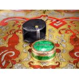 A 19TH CENTURY CENTURY FRENCH 18CT GOLD, DIAMOND AND ENAMEL SNUFF BOX