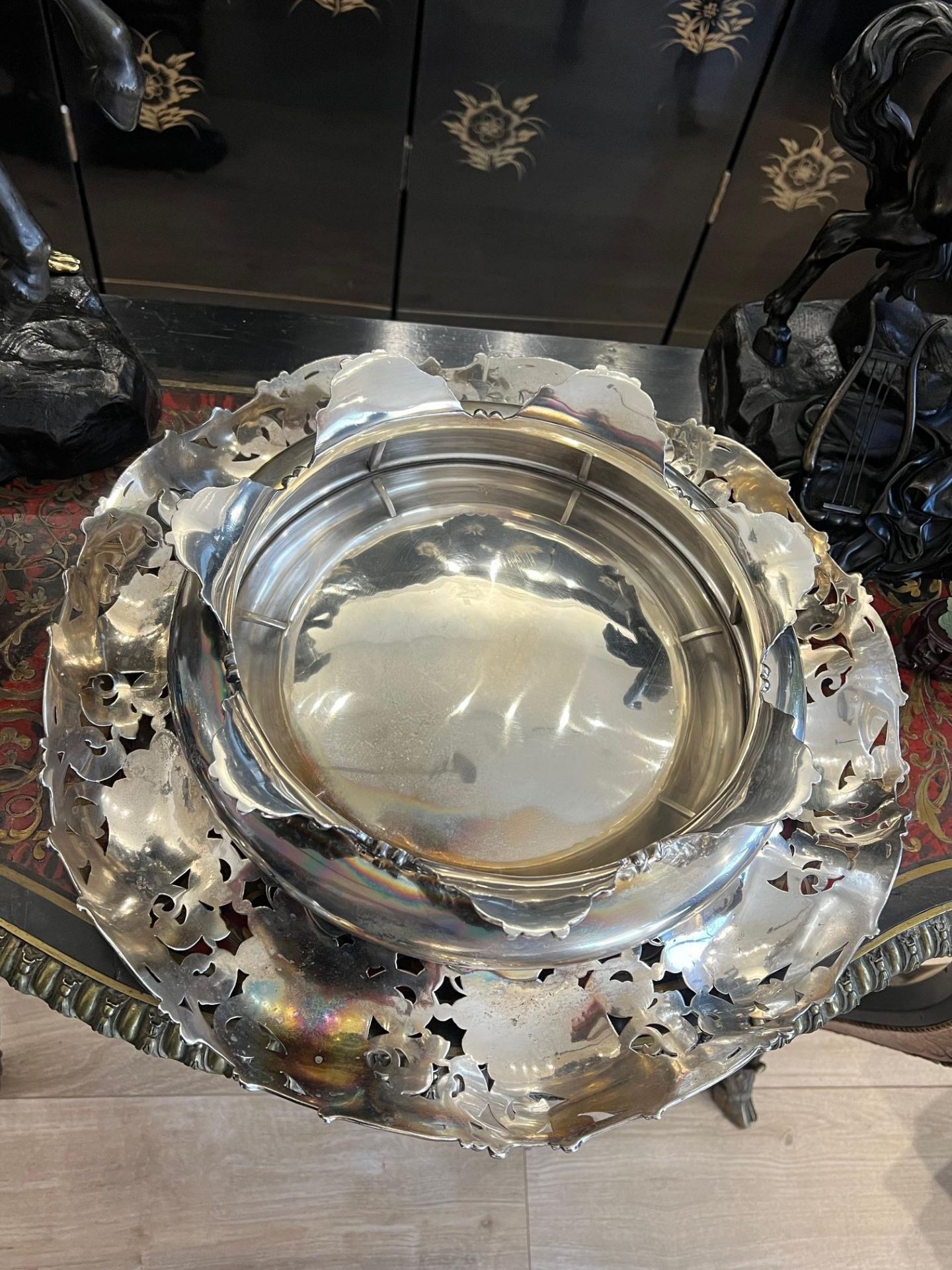 A VERY LARGE STERLING SILVER CENTREPIECE BY GORHAM, C. 1901 AMERICAN - Image 9 of 10