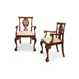 A PAIR OF EARLY 20TH CENTURY GEORGE III STYLE MAHOGANY ARMCHAIRS