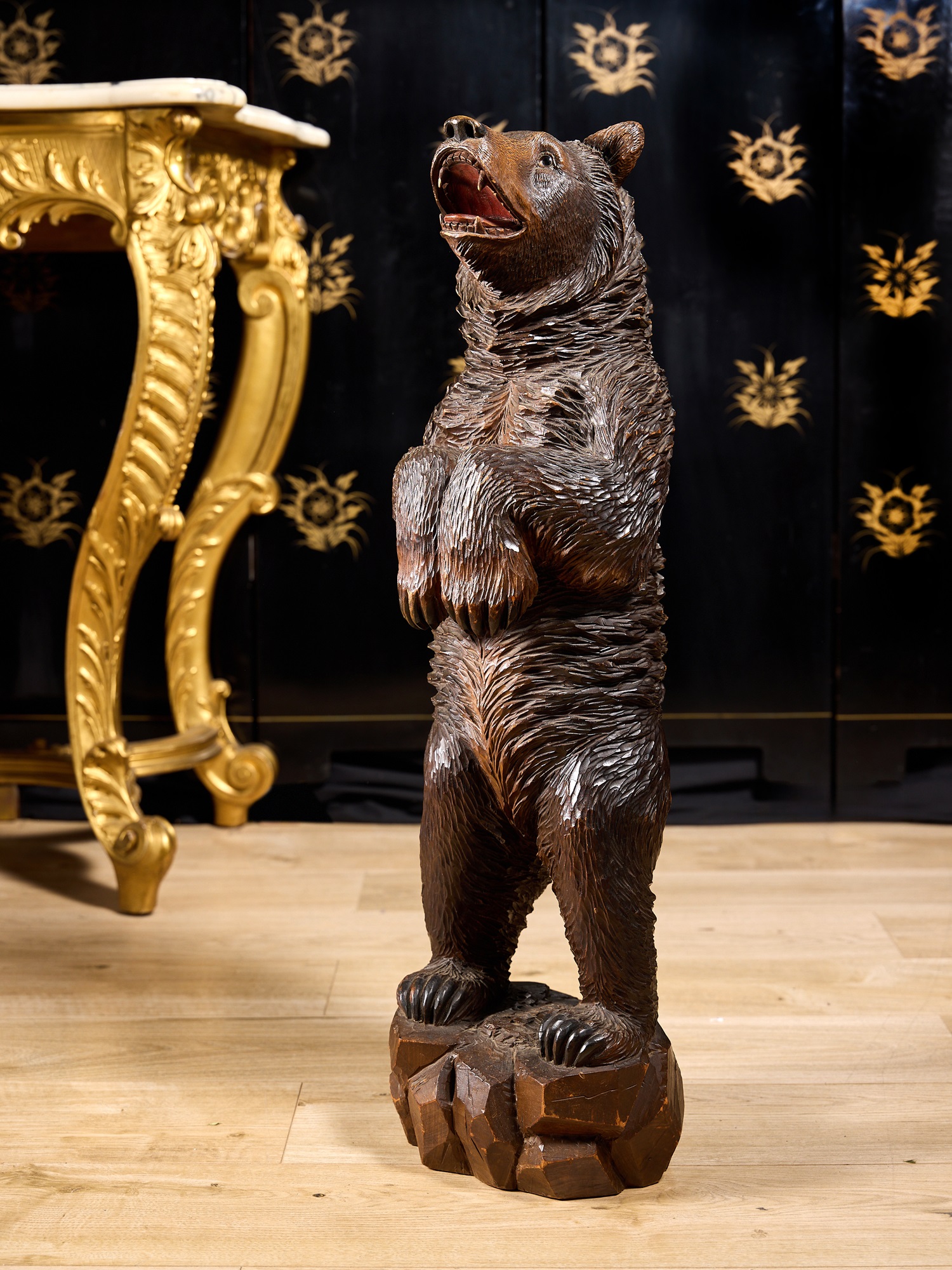 A LATE 19TH CENTURY BLACKFOREST CARVED WOOD STANDING BEAR