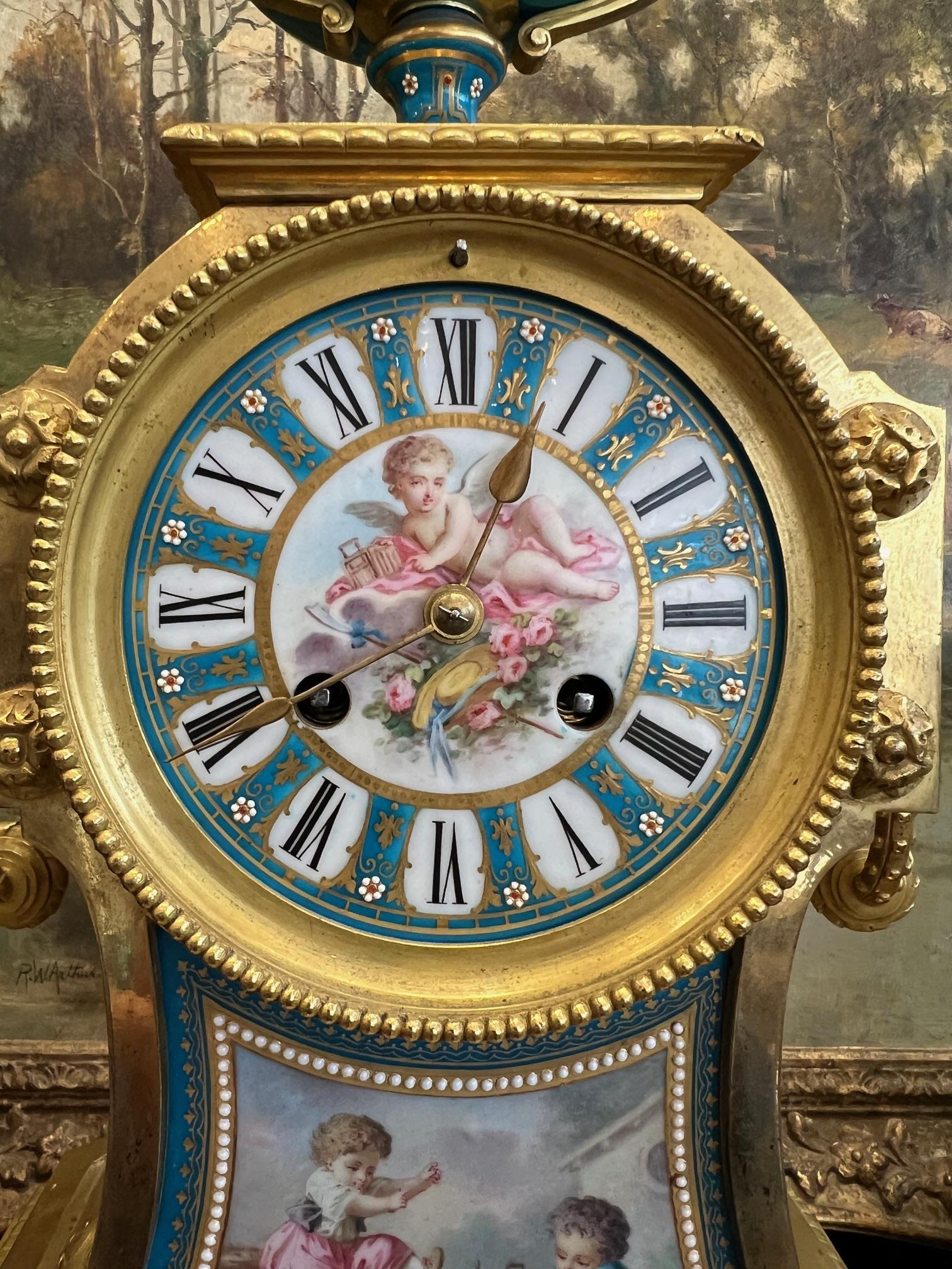 A FINE 19TH CENTURY PORCELAIN MANTEL CLOCK REPUTEDLY OWNED BY EMPRESS EUGENIE, WIFE OF NAPOLEON III - Image 6 of 8