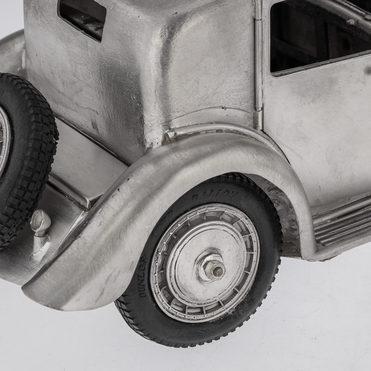 A SOLID SILVER BUGATTI ROYALE TYPE 41 MODEL CAR, MID 20TH CENTURY, L. DONATI, C. 1960 - Bild 22 aus 33