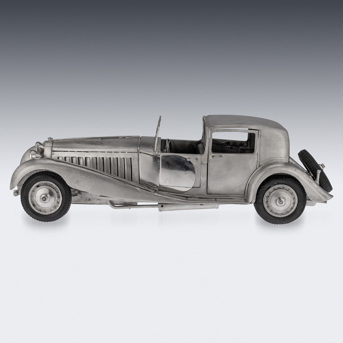 A SOLID SILVER BUGATTI ROYALE TYPE 41 MODEL CAR, MID 20TH CENTURY, L. DONATI, C. 1960 - Bild 13 aus 33