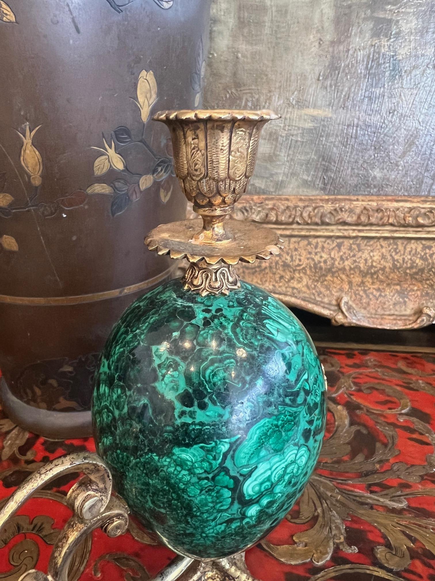 A PAIR OF SILVER GILT AND MALACHITE EGG SHAPED CANDLESTICKS - Image 6 of 8