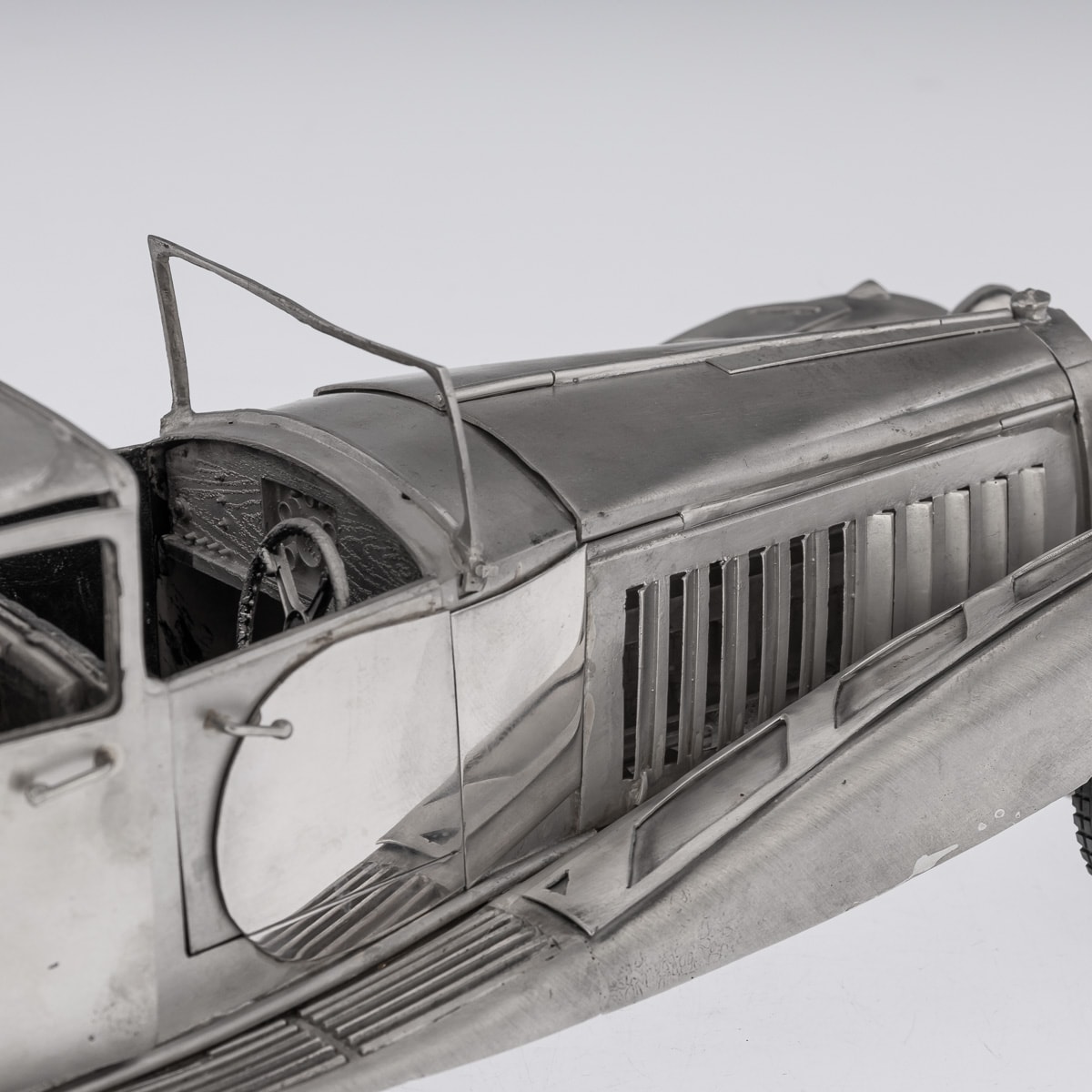 A SOLID SILVER BUGATTI ROYALE TYPE 41 MODEL CAR, MID 20TH CENTURY, L. DONATI, C. 1960 - Bild 4 aus 33