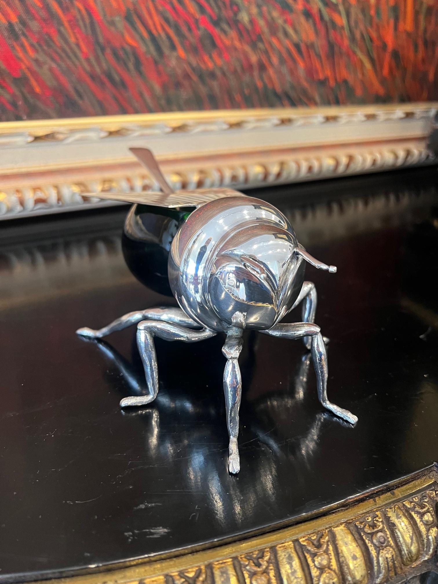 A RARE ART DECO SILVER PLATED AND GREEN GLASS BEE HONEY POT AND SPOON, C. 1930 - Image 6 of 7