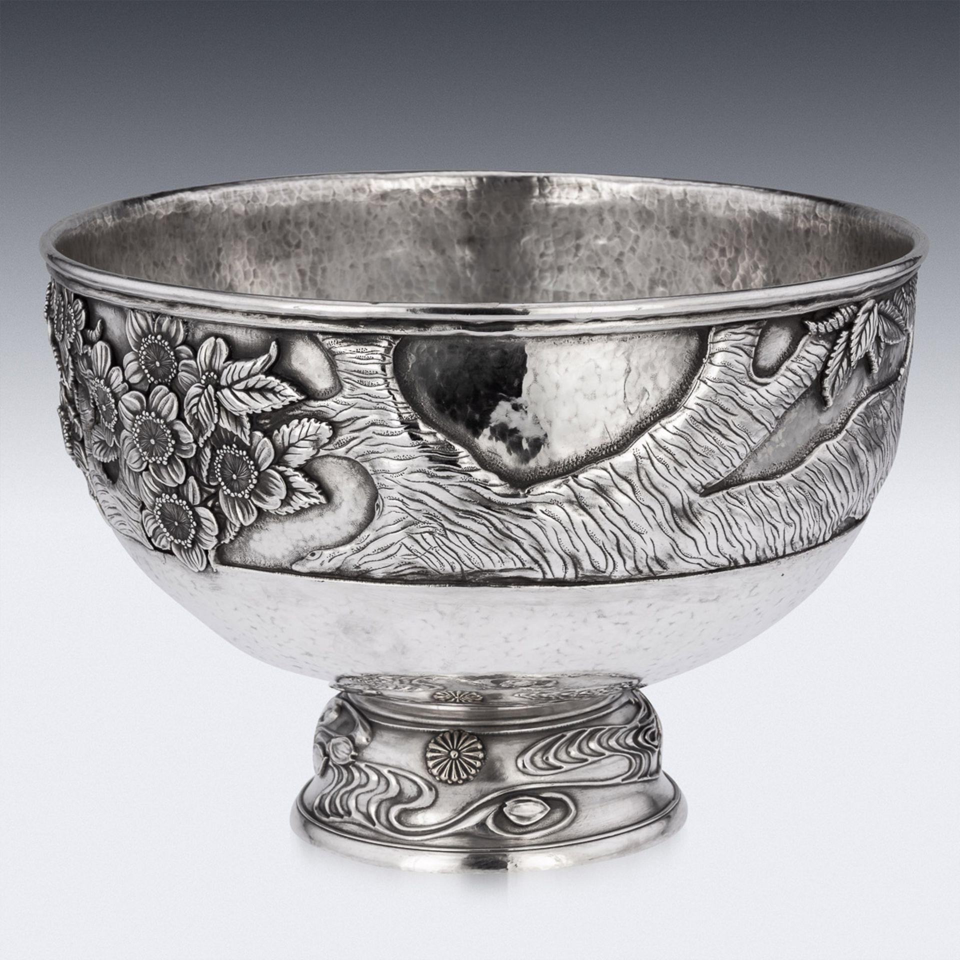 A MONUMENTAL LATE 19TH CENTURY JAPANESE SOLID SILVER BOWL C. 1900 - Image 4 of 17