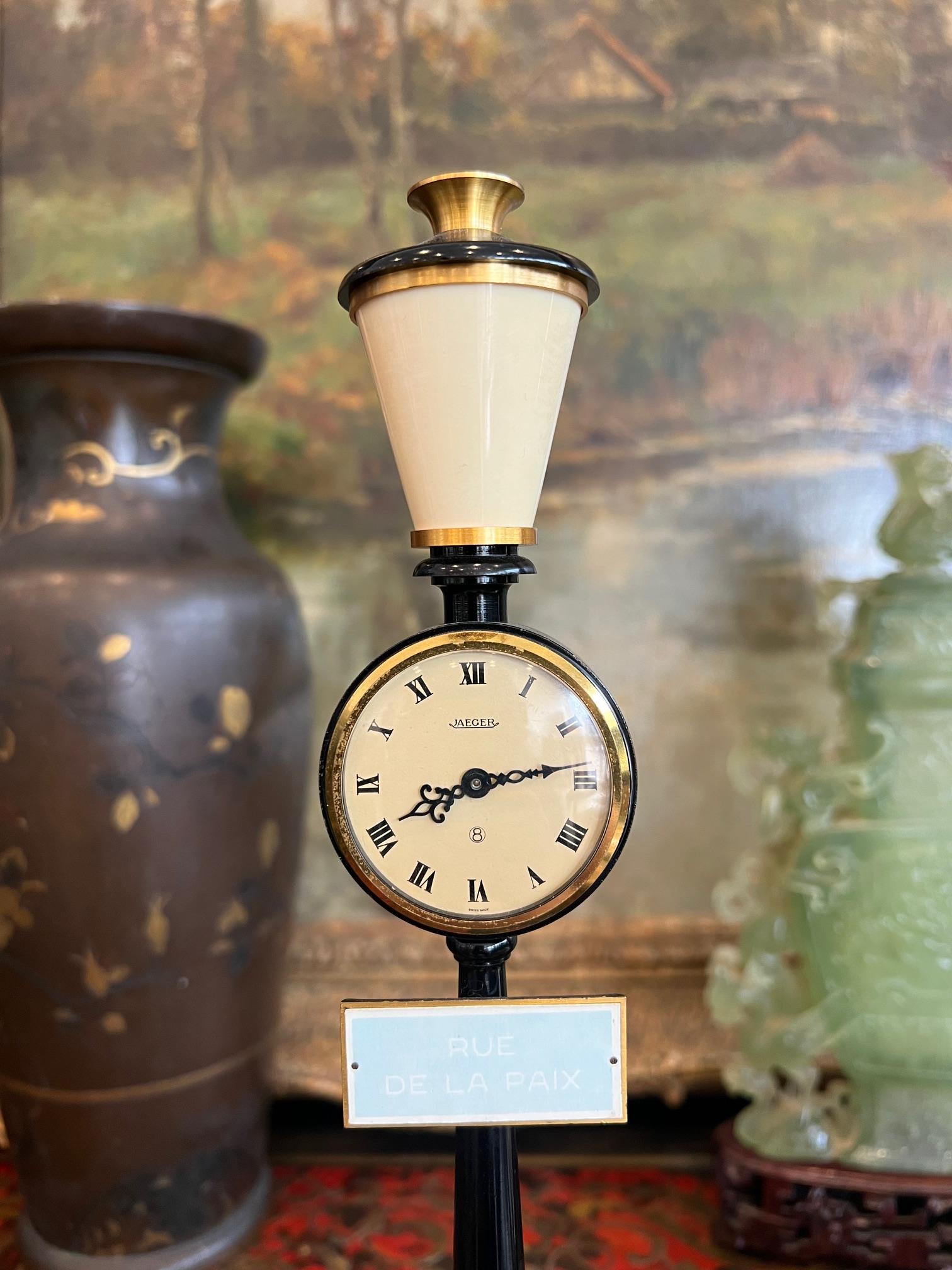 A JAEGER LECOULTRE NOVELTY DESK CLOCK MODELLED AS A LAMP POST - Image 3 of 4