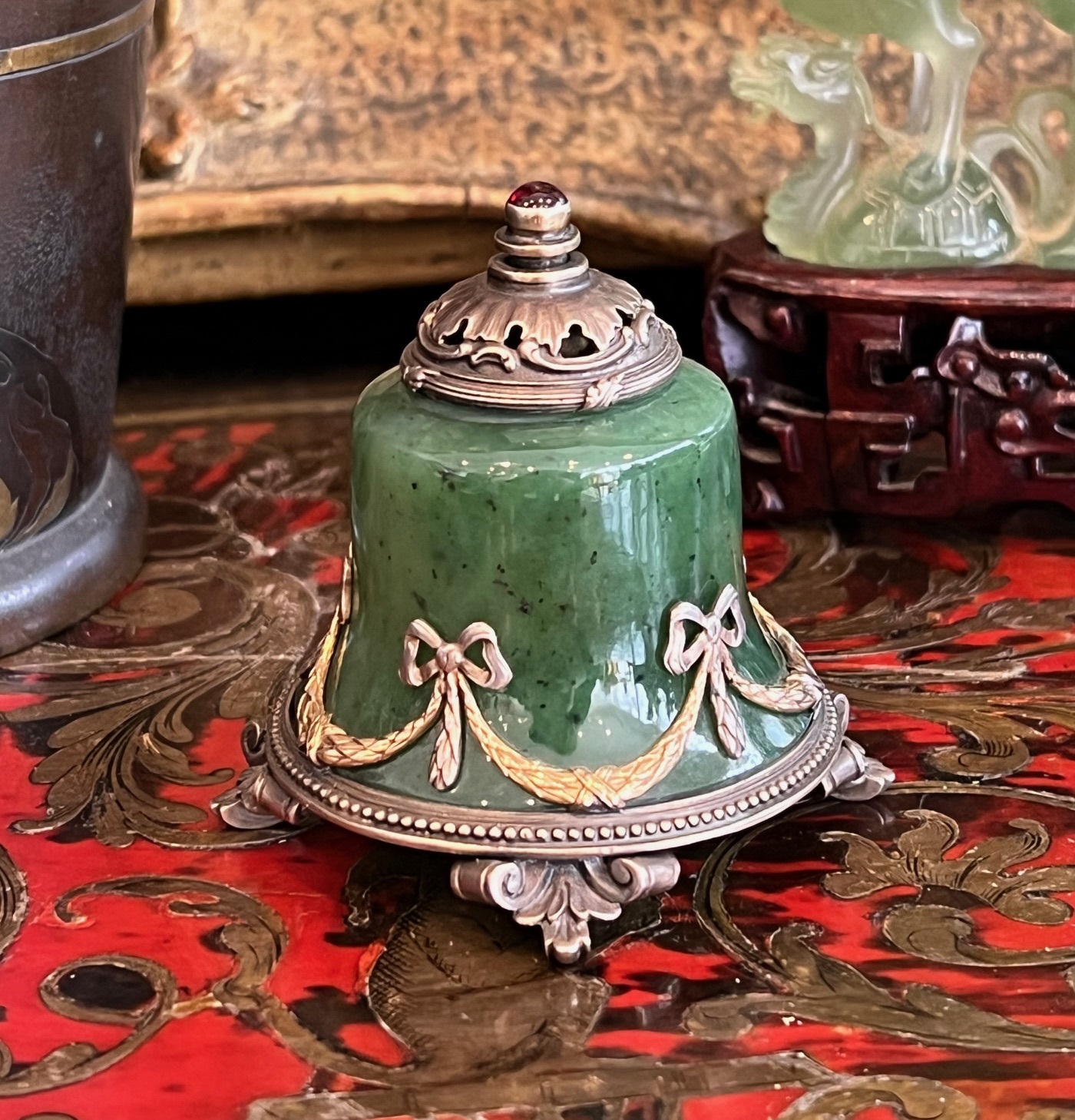 A FABERGE STYLE NEPHRITE JADE AND SILVER GILT TABLE BELL