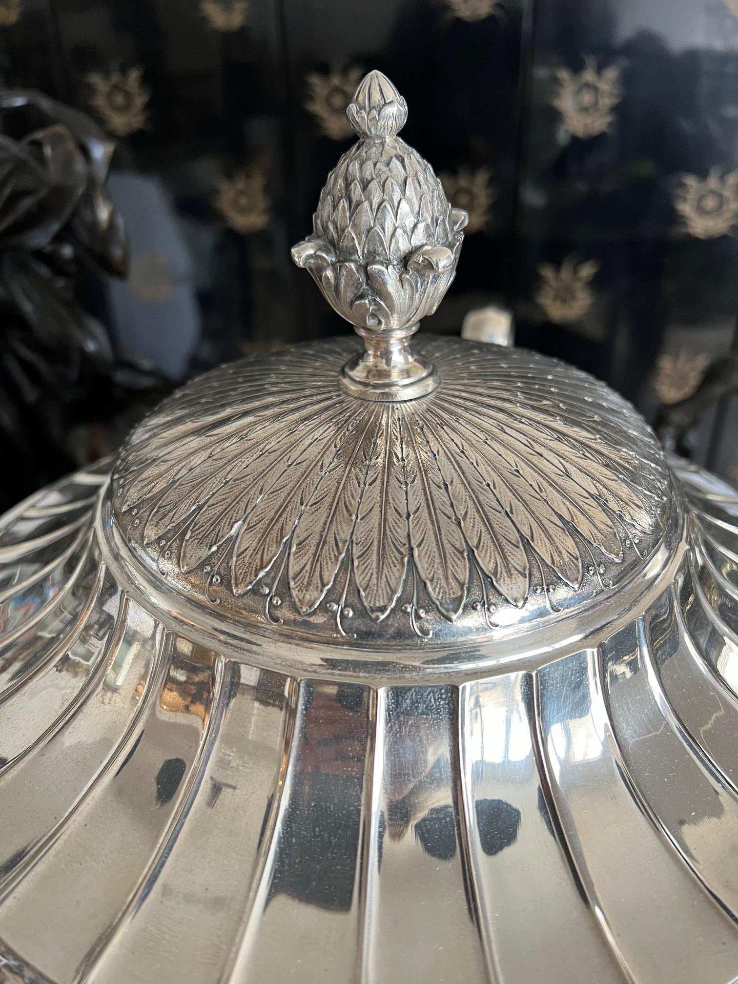 A MASSIVE SILVER CUP AND COVER, GERMAN, C. 1910 - Bild 3 aus 9