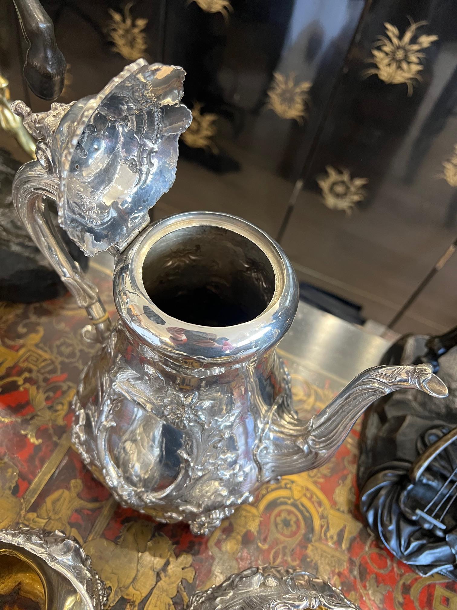 A RARE 19TH CENTURY SILVER TEA AND COFFEE SET WITH SCENES OF TEA AND COFFEE PRODUCTION - Image 17 of 17