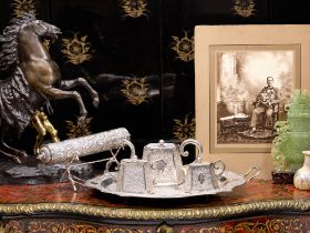 A RARE EARLY 20TH CENTURY INDIAN SILVER TEA SET, SALVER, SCROLL HOLDER AND ORIGINAL PHOTOGRAPH