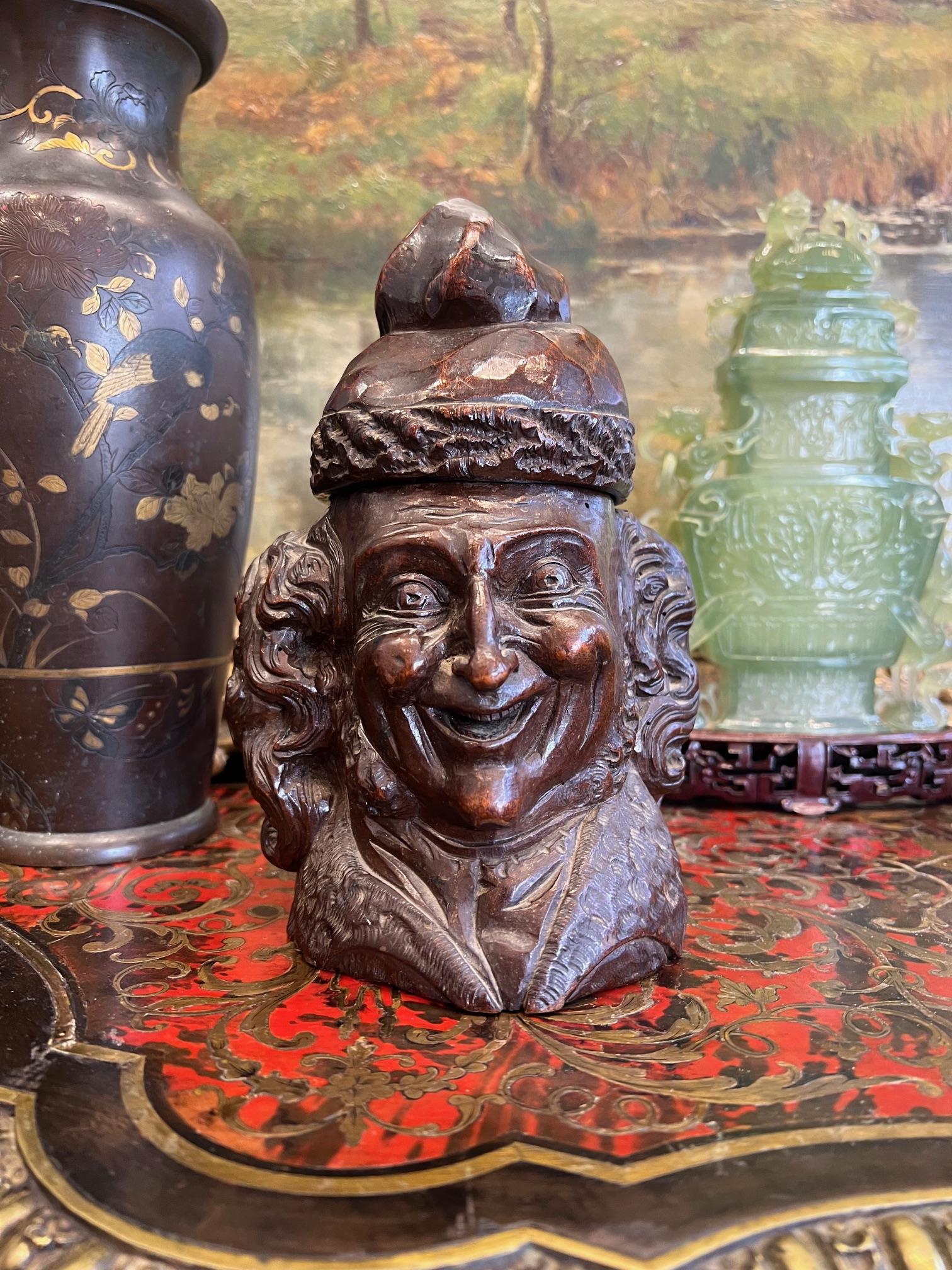 A LATE 19TH CENTURY BLACK FOREST CARVED WOOD TOBACCO JAR IN THE FORM OF VOLTAIRE - Image 2 of 4