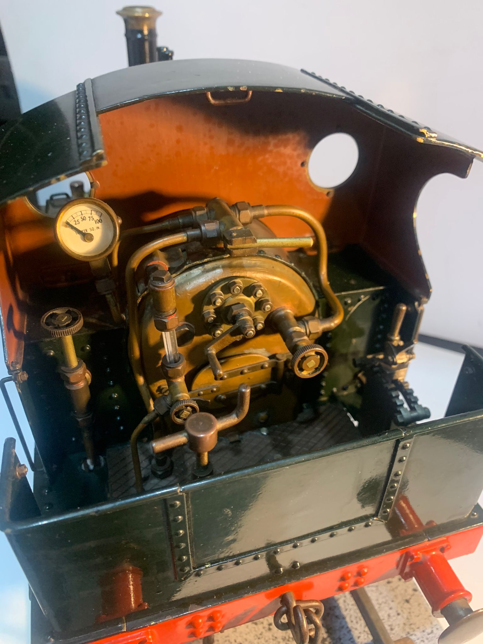 A FULL WORKING MODEL OF A STEAM TRAIN - Image 19 of 22