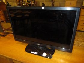 LG 32in TV with Remote