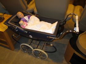 Silver Cross Dolls Pram with 2 Dolls