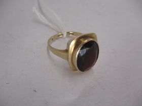 9ct Gold Red Stone Signet Ring, 4.4g, Size P