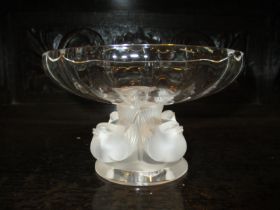 Lalique France Frosted and Clear Glass Bonbon Dish, the Pedestal Moulded with 4 Birds, 14cm diameter