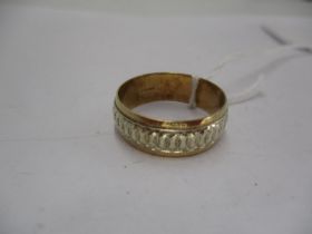 9ct Gold Wedding Ring, 4.22g, Size T