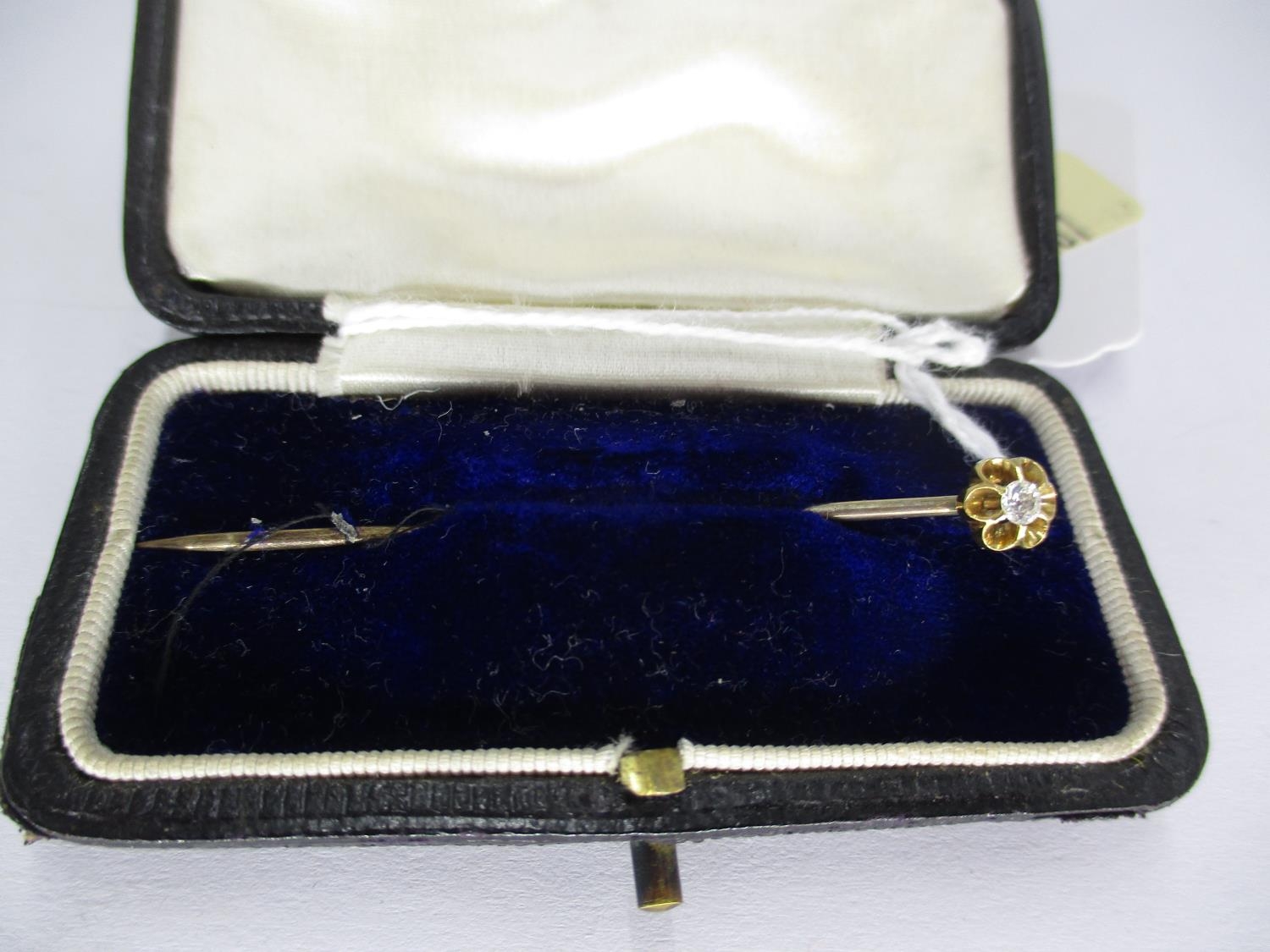 15ct Gold and Diamond Set Stick Pin, 1.37g