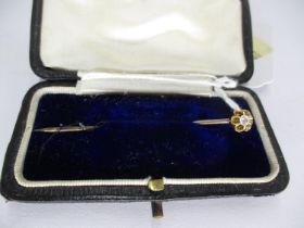 15ct Gold and Diamond Set Stick Pin, 1.37g