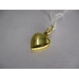 750 Gold Heart Pendant, 0.91g