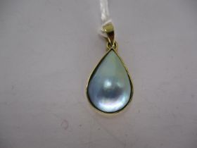 Grey Mabe Pearl Pendant in 18K Gold Mount, stamped 750