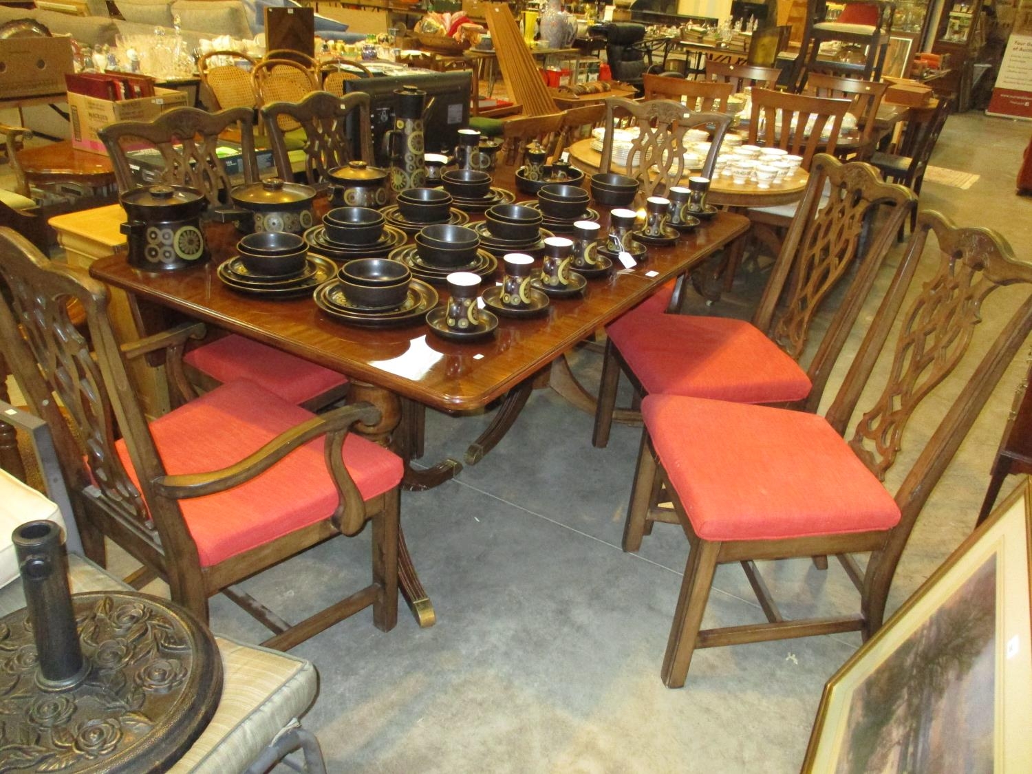 Mahogany Extending Dining Table with 6 Chairs