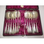 Eleven Silver Teaspoons with Tongs, London 1901, 204g