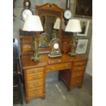Late Victorian Walnut Double Pedestal Dressing Table, 138cm
