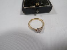 A 18CT AND PLAT SOLITAIRE GEMSET RING size P ½, approx weight 2.7g