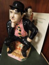 A KEVIN FRANCIS LAUREL AND HARDY "KINGS OF COMEDY" LIMITED EDITION FIGURE WITH CERTIFICATE OF