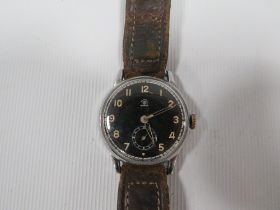 A MENS VINTAGE 15 JEWELS MILITARY WRISTWATCH