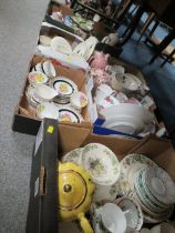 A LARGE QUANTITY OF ASSORTED VINTAGE CERAMICS IN SIX ASSORTED SIZE TRAYS