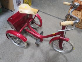 A VINTAGE CHILDS TRIKE