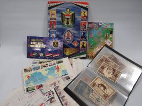 A COLLECTION OF WORLD BANKNOTES, TO INCLUDE EXAMPLES FROM CHINA, IRAQ, JAPAN, ETC, ALONG WITH STAMPS