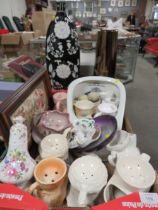 A TRAY OF ASSORTED CERAMICS TO INCLUDE SHAVING MUGS & ACCESSORIES ETC