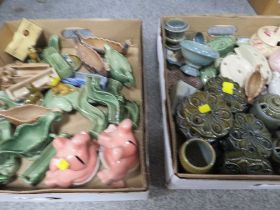 TWO TRAYS OF MOSTLY WADE CERAMICS TO INCLUDE NAT WEST PIGS