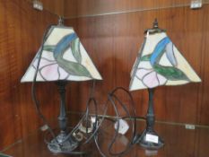 A PAIR OF TIFFANY STYLE TABLE LAMPS A/F