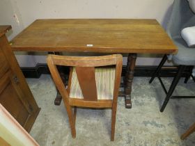 A 20TH CENTURY OAK RECTANGULAR REFECTORY TABLE - W 122 cm AND A CHAIR