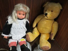 A VINTAGE MOHAIR JOINTED BEAR APPROX HEIGHT 60CM VENDOR ADVISES ORIGINAL HAND MADE BY A LADY WHO