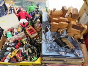 A TRAY OF ASSORTED VINTAGE TOYS TO INCLUDE DIECAST VEHICLES BY CORGI, URSS, ERTL & MATCHBOX,, A