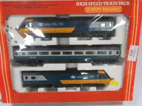 A BOXED '00' GAUGE HORNBY HIGH SPEED TRAIN PACK CONTAINING R370 HST POWER CAR, R371 HST DUMMY CAR