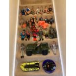 A COLLECTION OF 23 ACTION MEN TOGETHER WITH A JEEP, DINGY, RIFLES, BOOTS, CLOTHES ETC