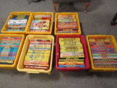 A LARGE QUANTITY OF VINTAGE CHILDREN'S ANNUALS TO INCLUDE BEANO, WIZARD AND CHIPS, THE DANDY ETC (