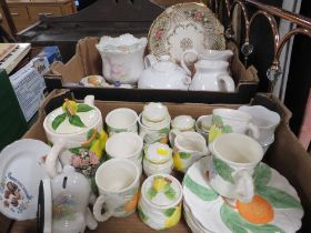 TWO TRAYS OF ASSORTED CERAMICS