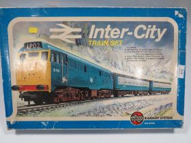 AN AIRFIX RAILWAY SYSTEM 00 SCALE INTER-CITY TRAIN SET (UNCHECKED)