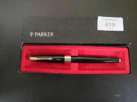 A PARKER FOUNTAIN PEN WITH 14CT GOLD NIB