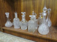 A COLLECTION OF MODERN AND ANTIQUE DECANTERS (12)